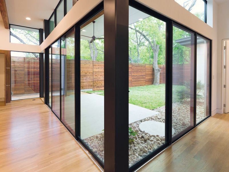 thi-cong-nhom-kinh-dichvuthicong-3