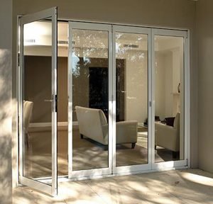 Mẫu cửa nh&ocirc;m k&iacute;nh việt ph&aacute;p m&agrave;u trắng sứ đẹp