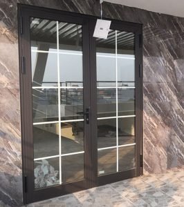 Mẫu cửa nhôm kính Xingfa màu đen ghi đẹp