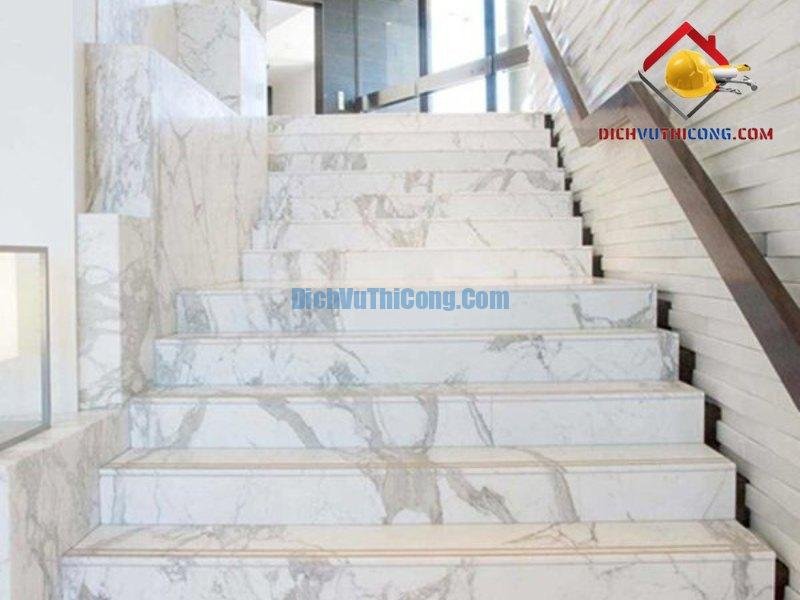 mau-da-cau-thang-dep-2023-6-dichvuthicong