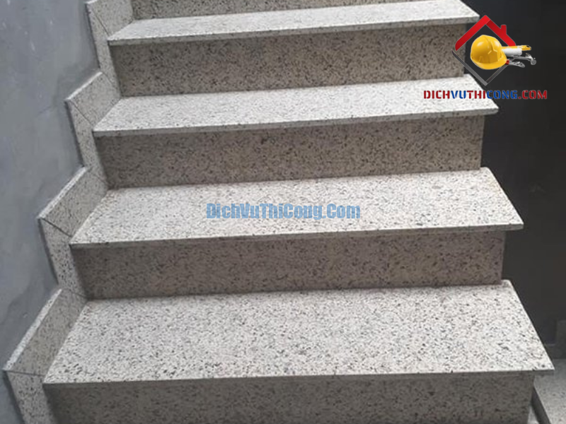 cac-mau-da-cau-thang-dep-2-dichvuthicong