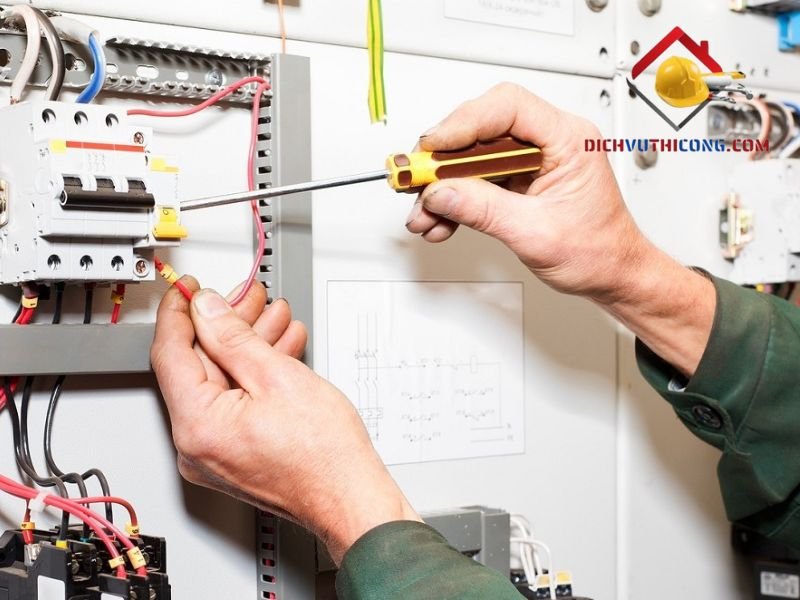 thi-cong-dien-nuoc-hoc-mon-dichvuthicong-2