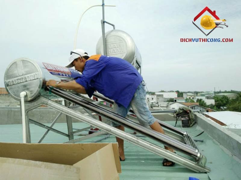 may-nuoc-nong-nang-luong-mat-troi-3-dichvuthicong