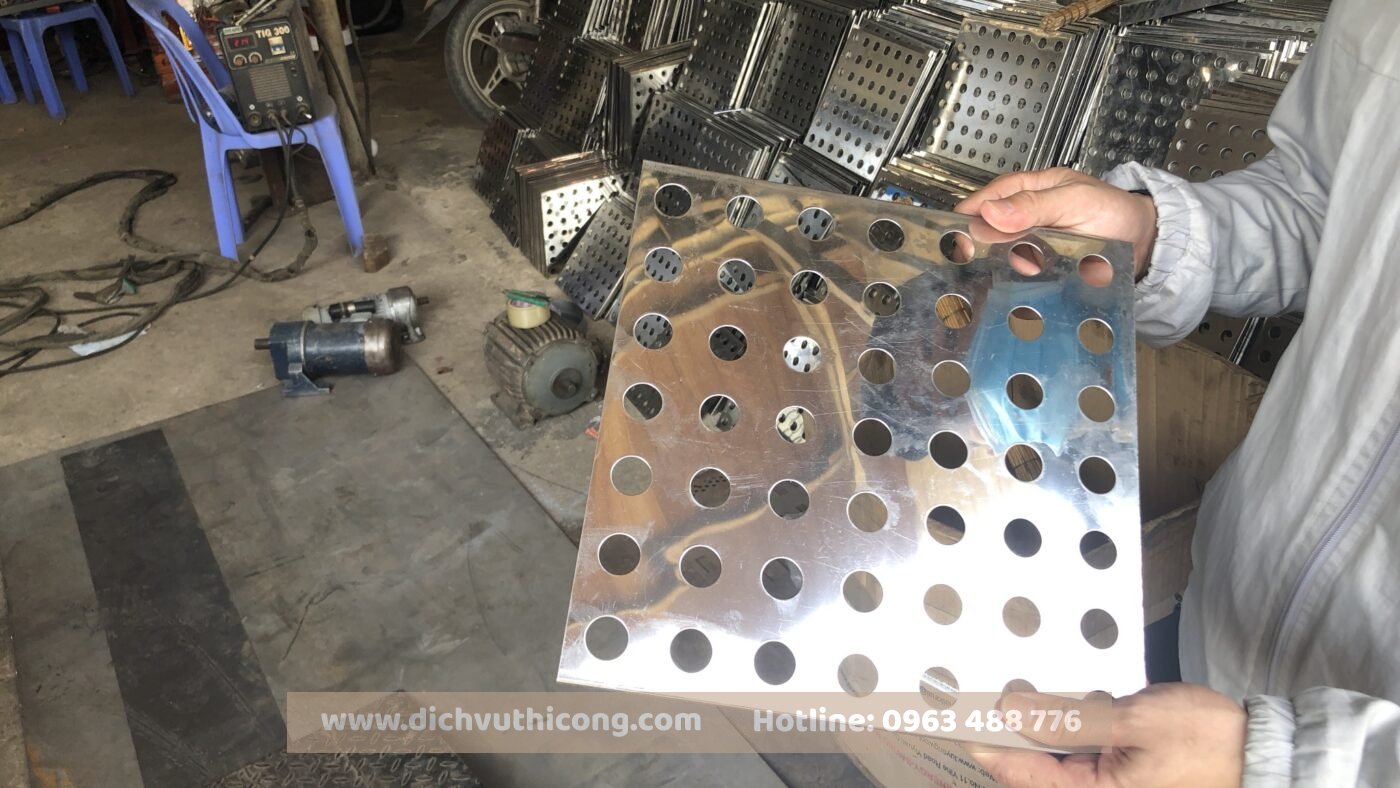 Đột lỗ inox